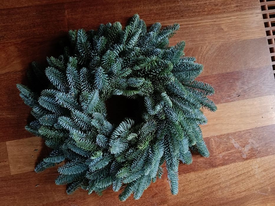 Wianek stroik świąteczny adwentowy 30cm nobilis