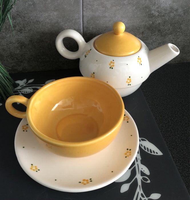 Individual teapot and cup set423648556399339521