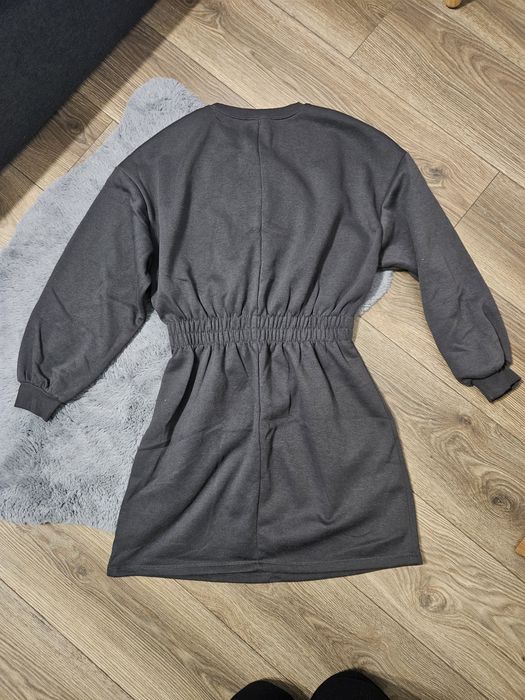Nowa dresowa sukienka Reserved r. XS