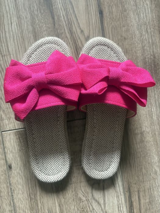 Klapki damskie 36 z kokardą