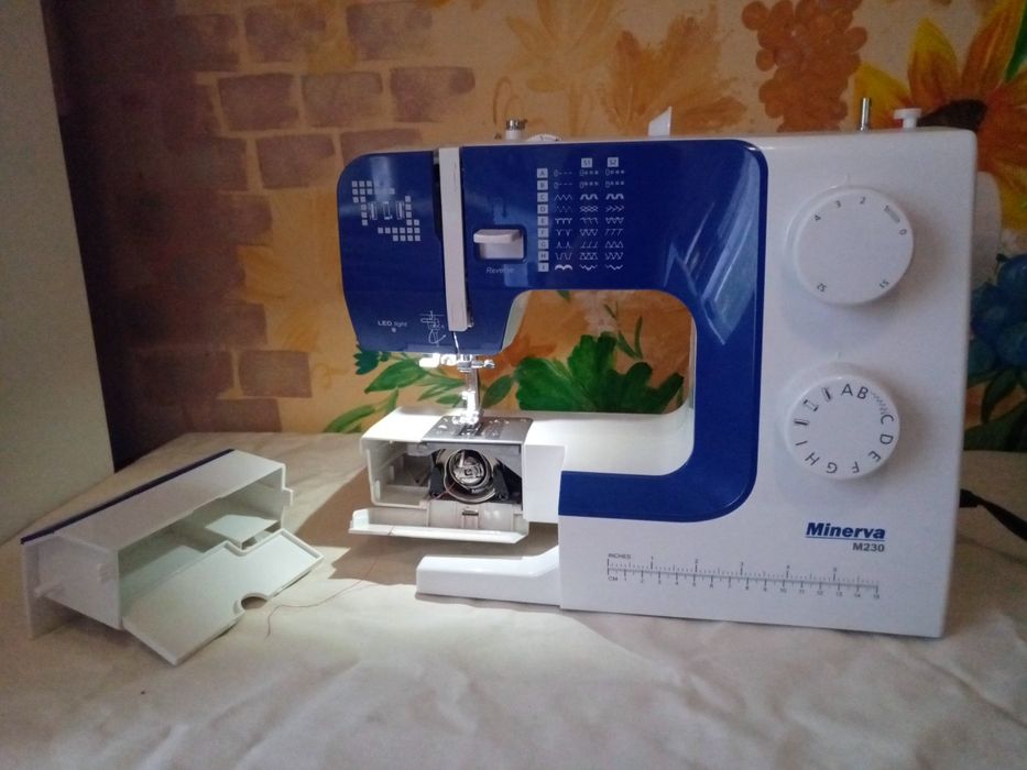Швейна машинка Minerva M230