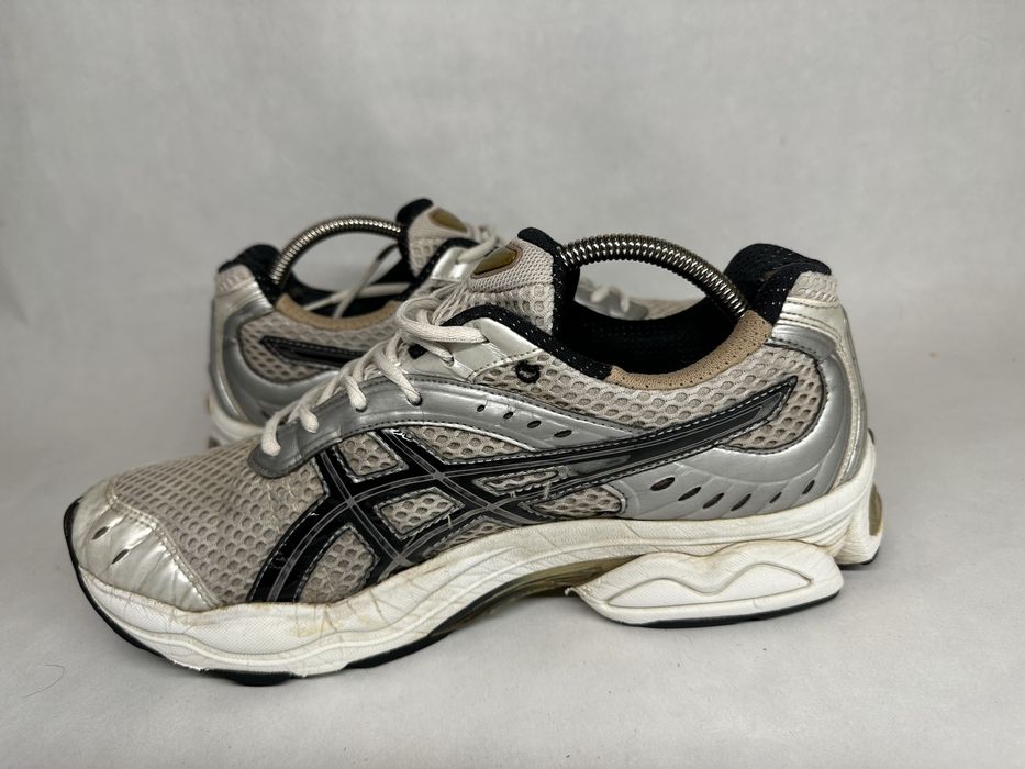 Чоловічі кросівки Asics