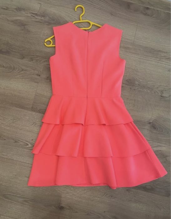 Neonowa różowa sukienka z falbankami rozmiar S/36 wesele, impreza, uro