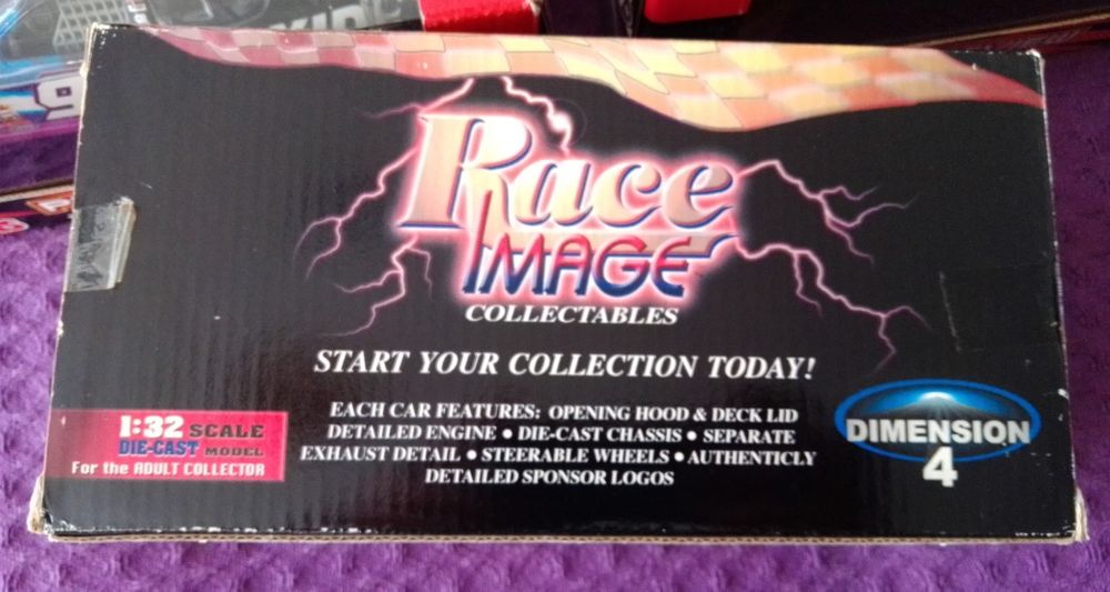 NASCAR 1:32 Mark Martin edição limitada (NOVO) #6