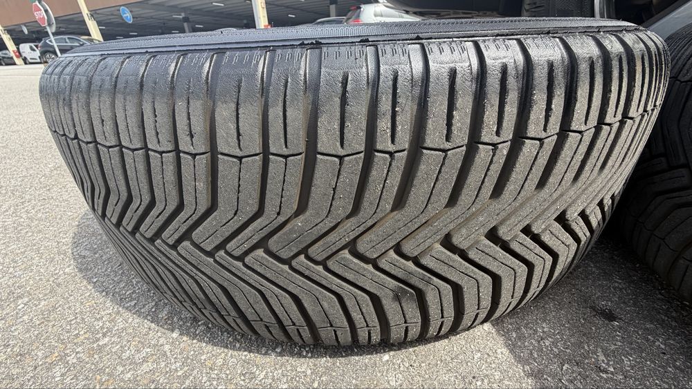 Jogo jantes 18 peugeot com pneus 225/55/18 michelin