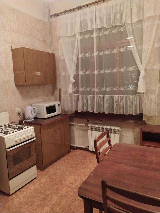 Продаж квартири у преміум центрі. Майдан Павлівський 2, сквер Стрілка