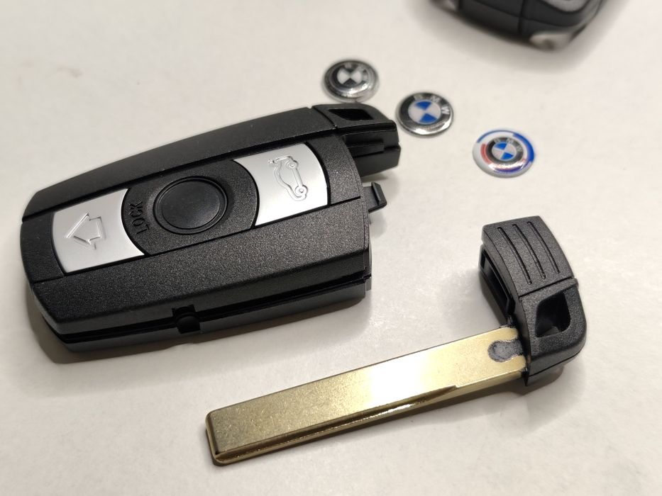 Carcaça Chave Comando BMW Série 1 E87 E81 E82 E88 3 5 X1 X5 X6 3 Botões Lâmina Logótipo Emblema Novo