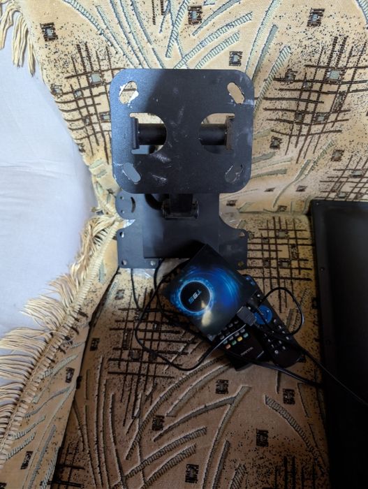 Продам телевизор  manta.