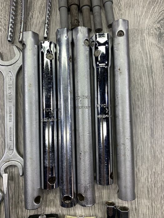 Набор інструмета bmw крюк Бмв фонарик ключі Розборка пласкогубці