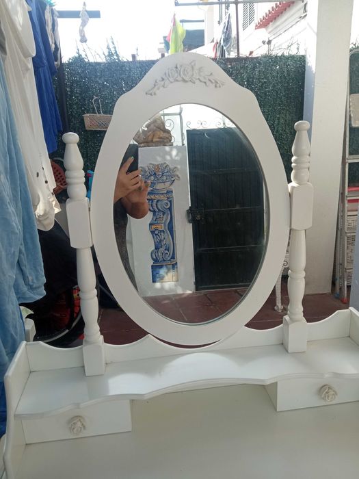 Lindo toucador branco