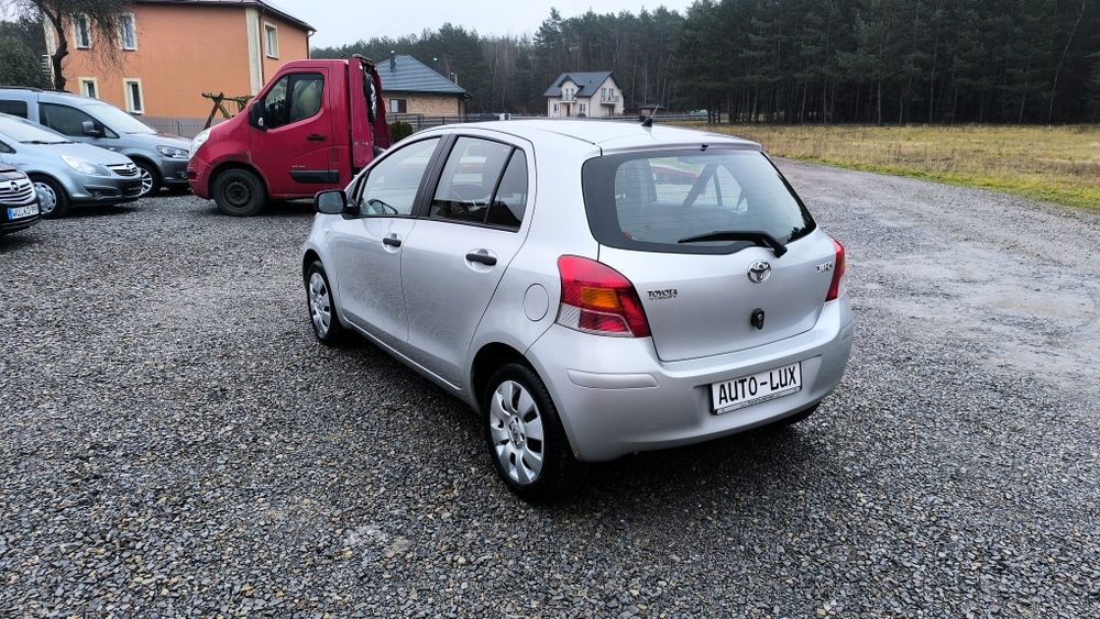 //Toyota Yaris 1,0B 2009r bez grama korozji 178tyś km z Niemiec///