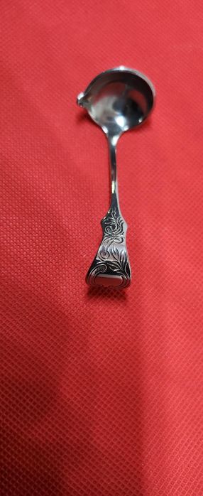 Antyczna Chochla do śmietanki