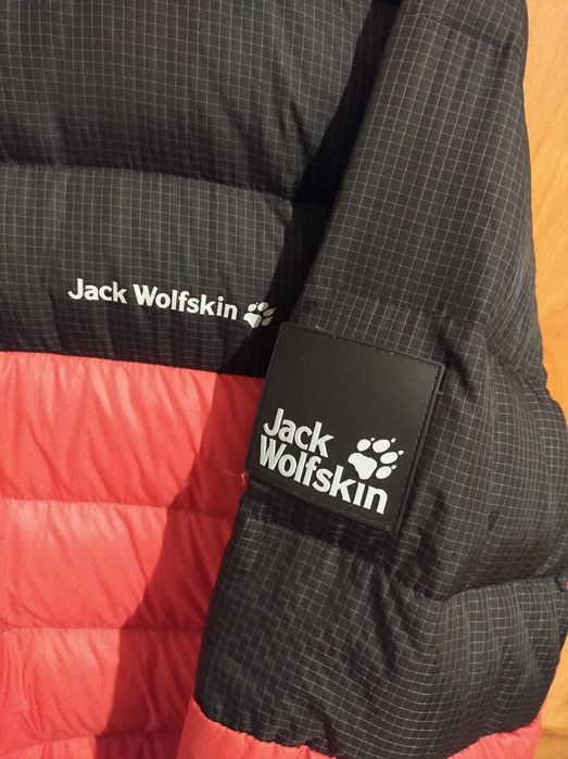 Kurtka Jack Wolfskin pierze wypełnienie puch