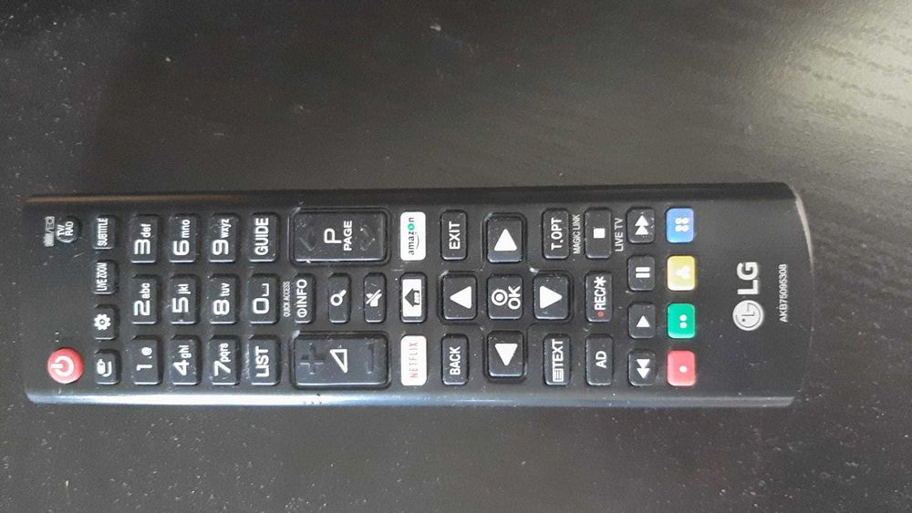 Fantástico Monitor LG 24" 24TL520S-PZ LED com Smart TV HD