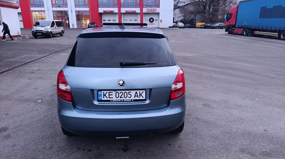 Продам Шкоду Фабия 1.2 2009 год