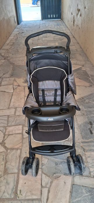 Carrinho de bebê mais ovo marca Chico.
