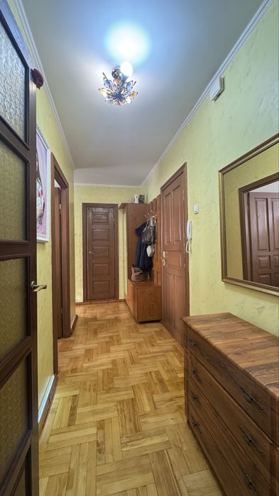 2-х кімн. квартира з ремонтом вул. Чукаріна