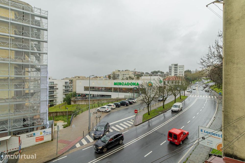 Apartamento T1 em Braga, Maximinos para recuperar - Oportunidade Única