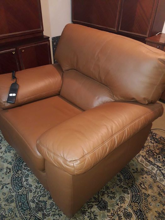Skórzany fotel rozkładany na pilota