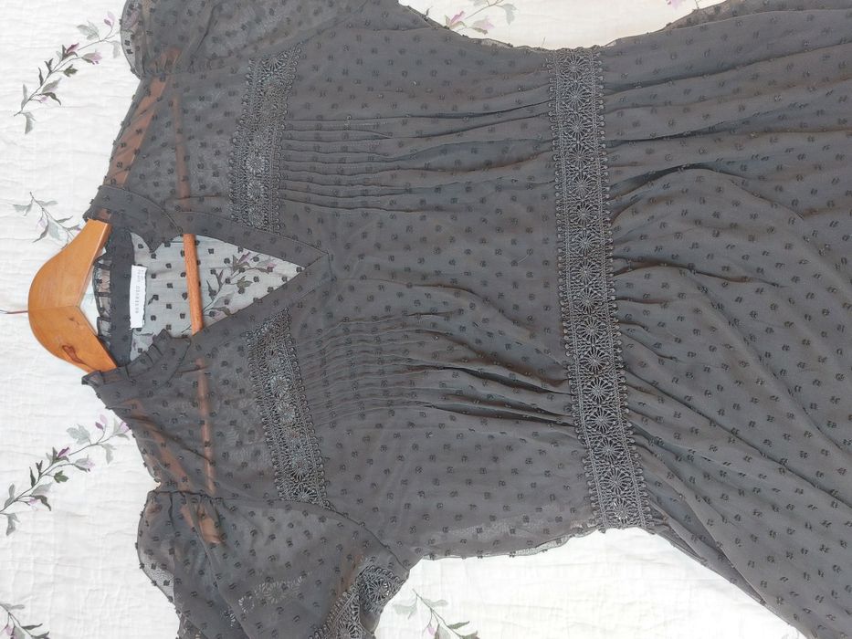 Czarna sukienka koronkowa Reserved rozmiar 42