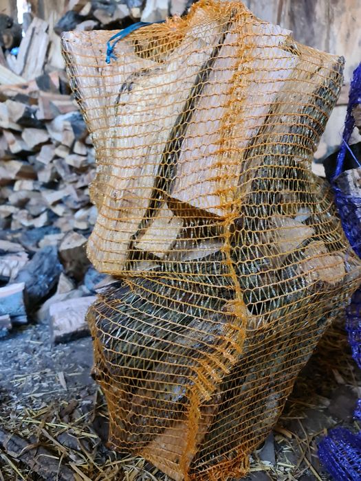 Продам дрова Фруктовые в сетках, дуб, акация в мешках