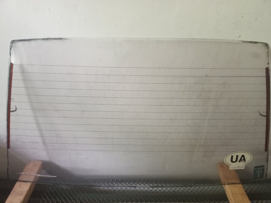 Продам задние стекло ВАЗ 2109