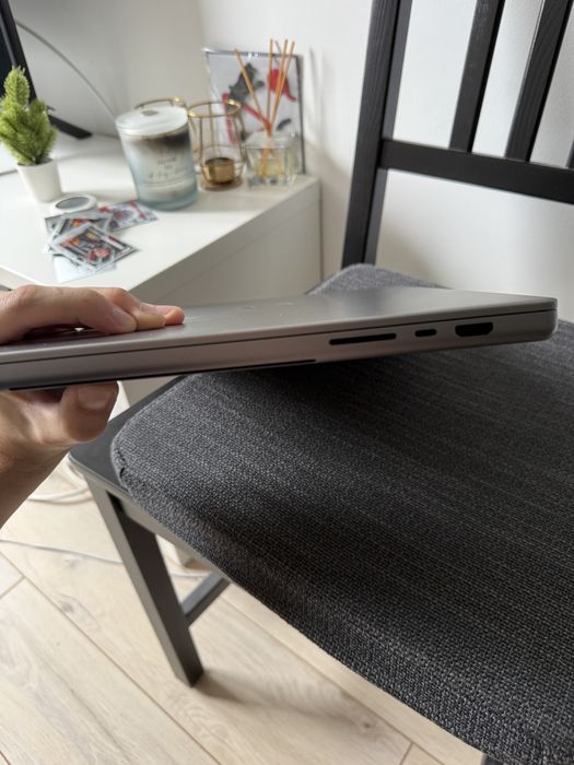 MacBook Pro 16” M2 Pro | 16 GB RAM | 1 TB SSD | Stan idealny | Tylko 4 cykle ładowania