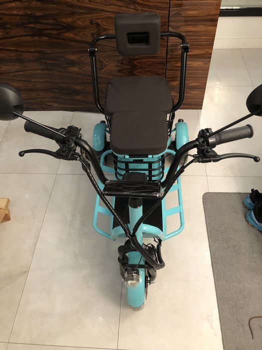 Nowy elektryczny samochodzik dla seniora