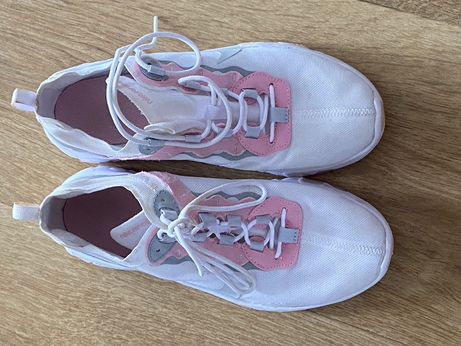 Nike 38,5 Renew Element różowo kremowe