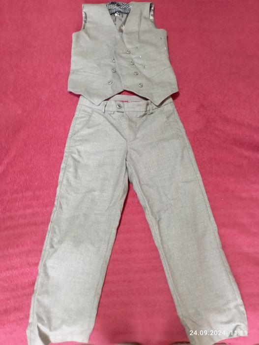 Костюм класичний брюки та желетка