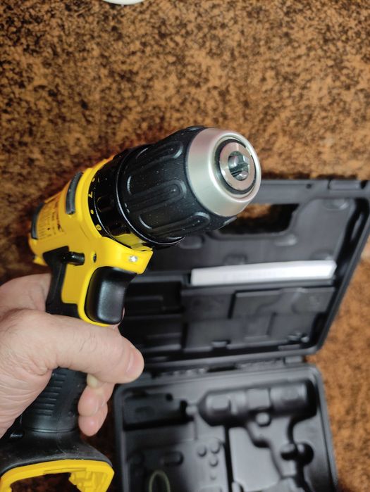 Шуруповерт DeWALT DCD710(type 4) + чемодан, документы