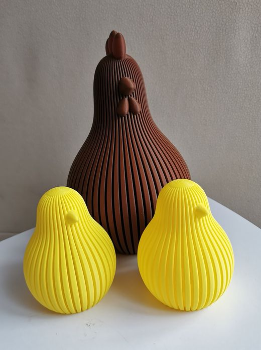 Dekoracja - kura z kurczakami