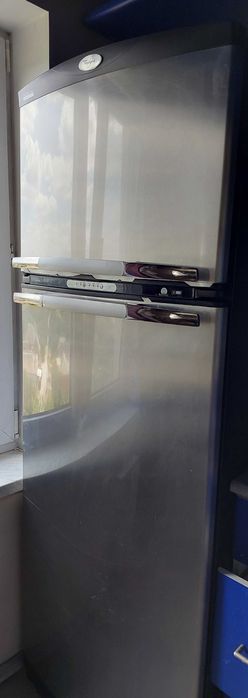 холодильник Whirlpool