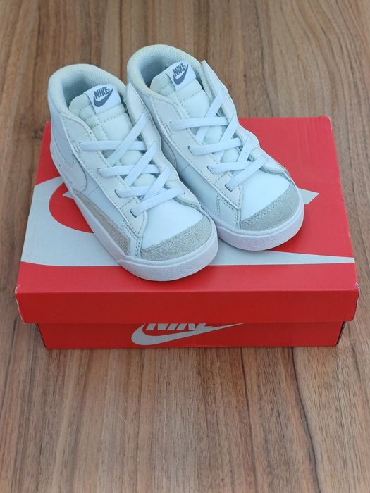 Nike Blazer Mid дитячі демі хайтопи високі кросівки білі кеди НОВІ 24-25р