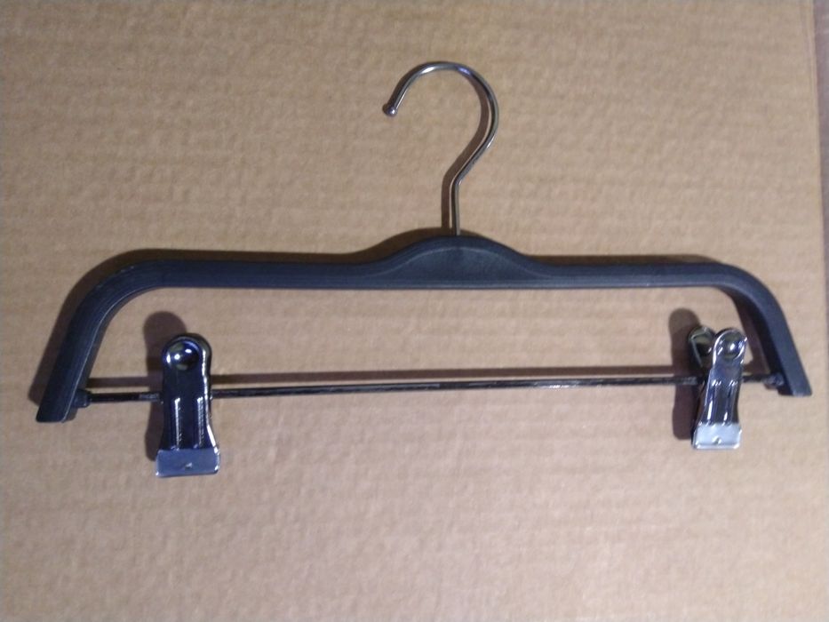 Продам вешалки и тремпеля для магазинов одежды