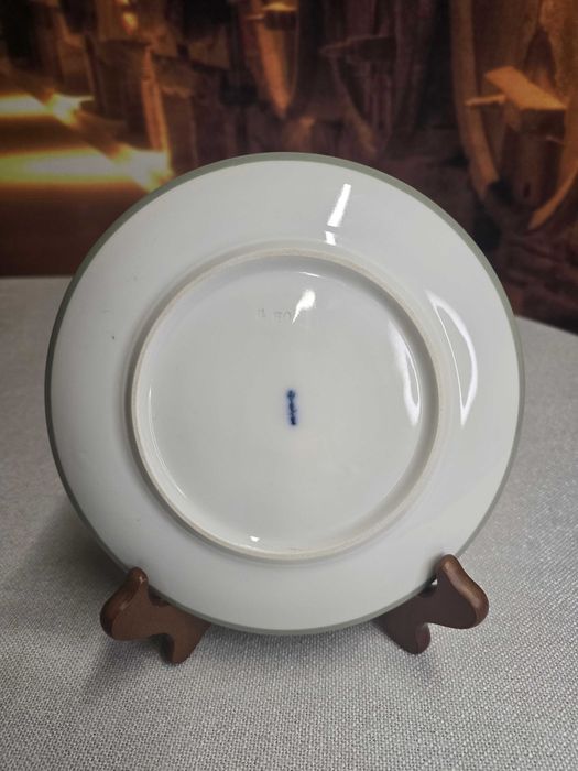 Porcelanowy talerz firmy KPM Berlin Urbino