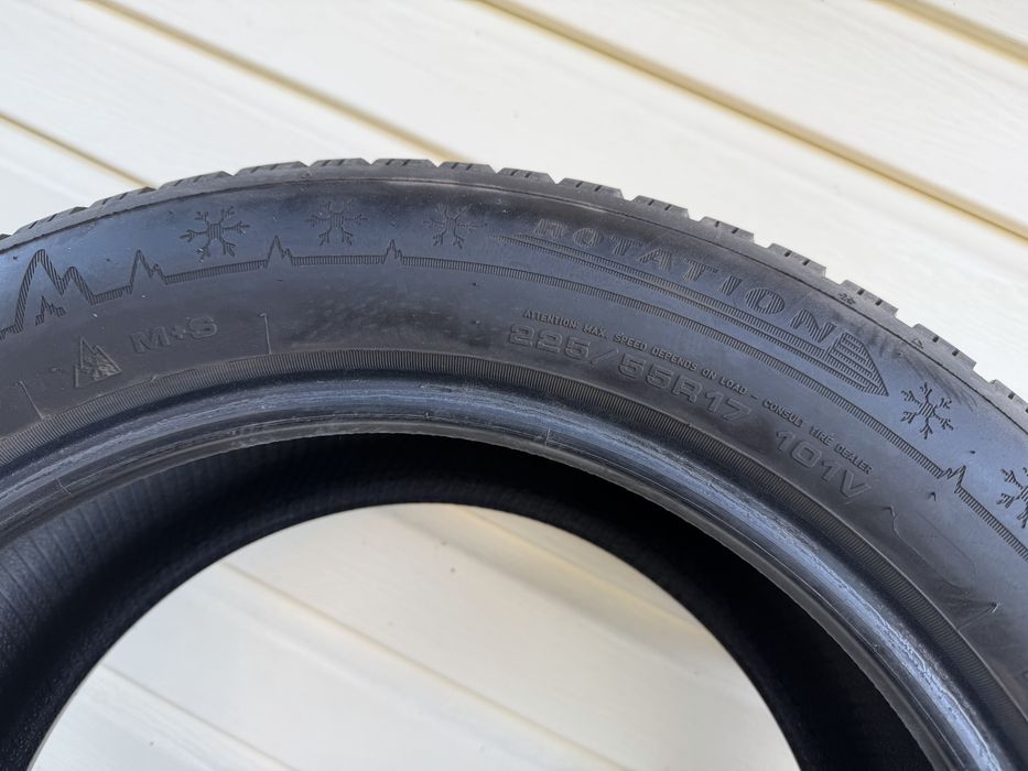 Зимова  резина  DUNLOP 225/55r17