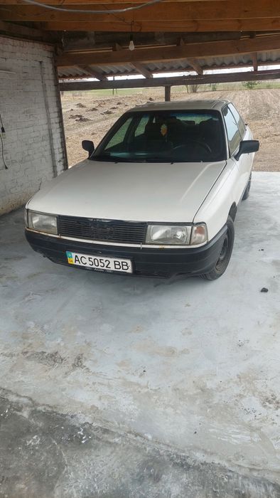Продам Ауді 80 1990р 1,8бензин 1400