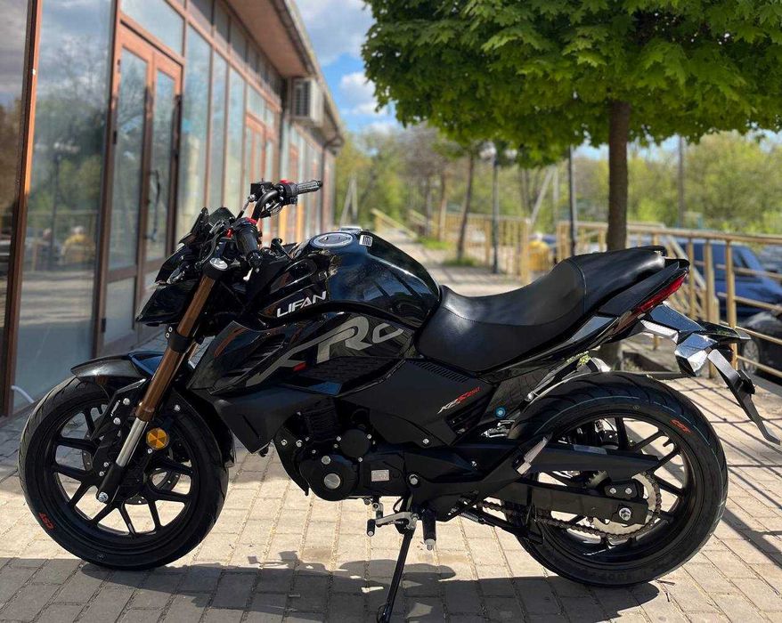 Мотоцикл Lifan KPS250