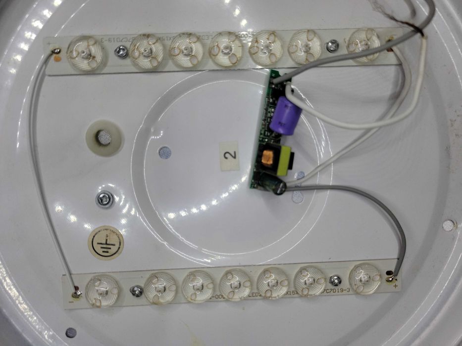 Потолочный светодиодный светильник на запчасти