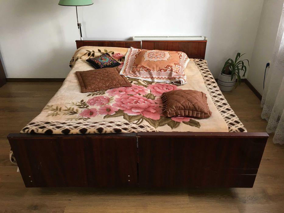 Віддам два ліжка у хорошому стані, тільки самовивіз.