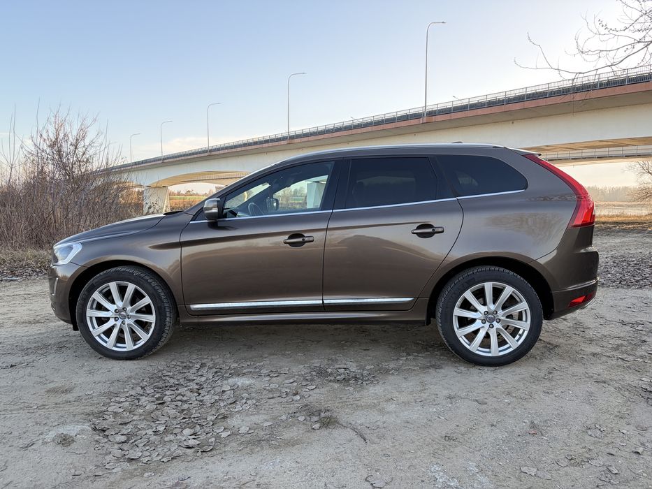VOLVO XC60 3.0 T6