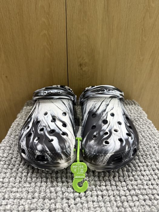 Klapki Crocs Marbled Clog damskie m6/w8  d. 8, 38-39 NOWE Wygodne