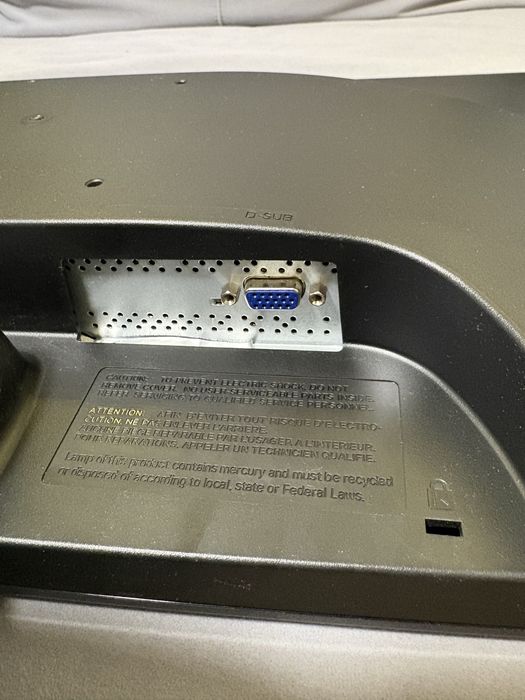 Монітор LG Flatron 22 діагональ