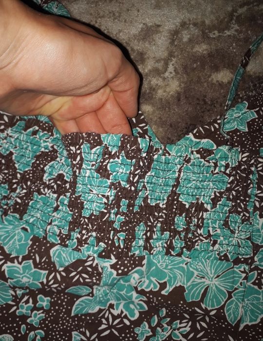 Sukienka w kwiaty H&M