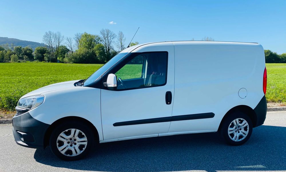 FIAT DOBLO 1.3 3 LUGARES C/ IVA DEDUTIVEL