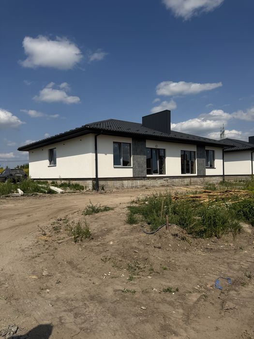 Продаж котеджу з комунікаціями