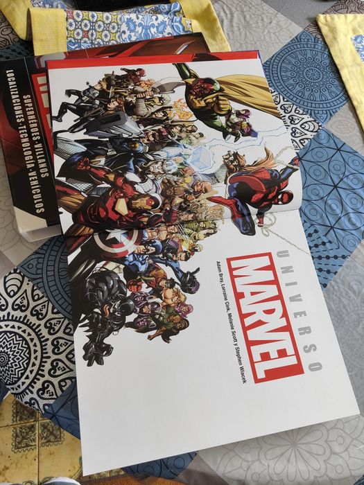 Livro Marvel Capa Rigida - Versão Espanha