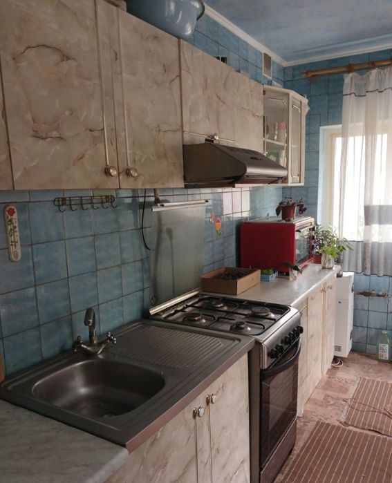Здається окрема кімната в будинку ДЛЯ ЖІНКИ