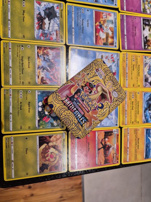 Karty Pokemon 55 sztuk rok 2021 zestaw 55/198 pudełko Flaaffy Lairon